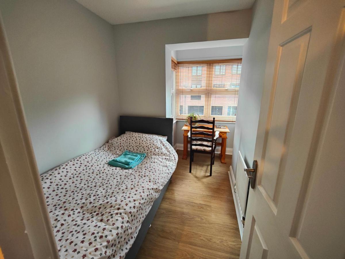 Great Place In Newcastle Apartment Exterior photo